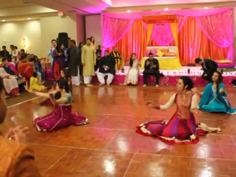 THE BEST PITHI DANCE EVER! (3 OF 3) FARIHA & MALIK'S WEDDING!