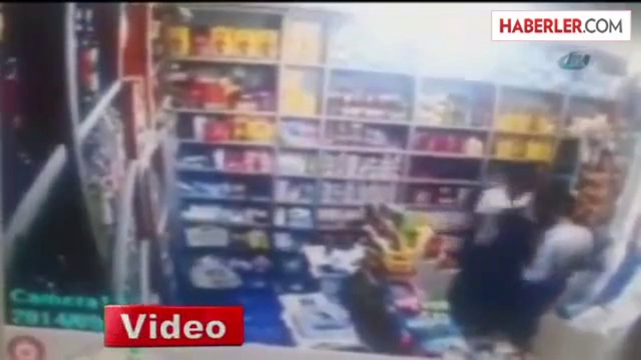Faslı Hırsıza Sokak Ortasında Meydan Dayağı