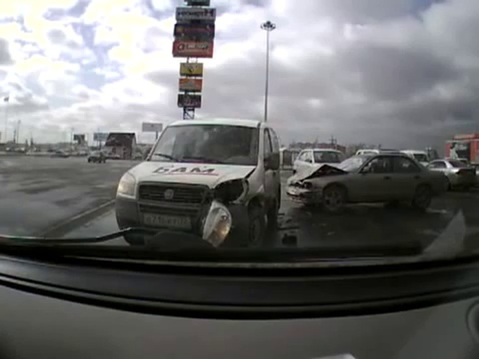 Otoparkta Kaza