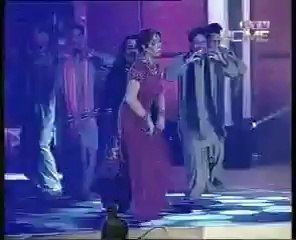 ARIF LOHAR & SAIMA DANCING - DUM GUTKU ,JUGNI - PTV AWARDS