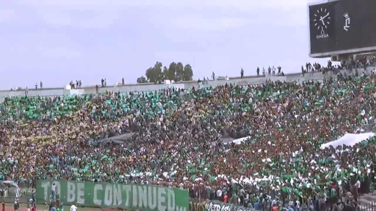 Tifo et ambiance superbes au Raja