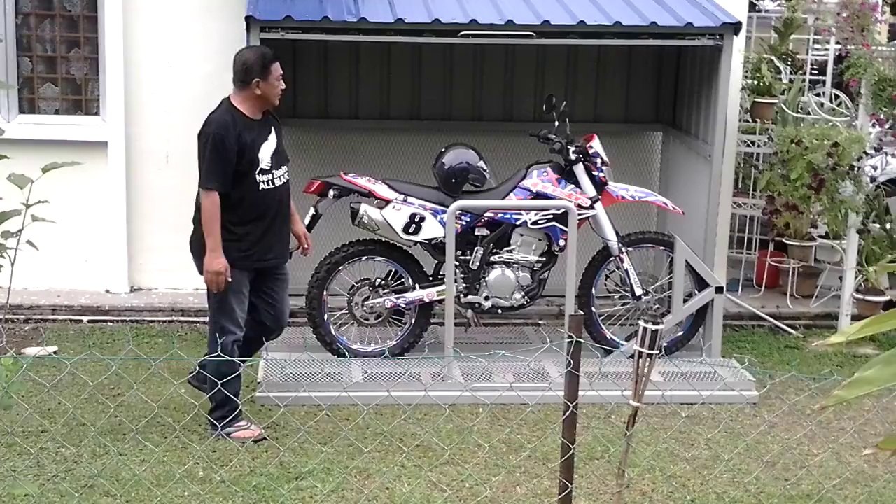 Fabriquer un abri de moto dans son jardin