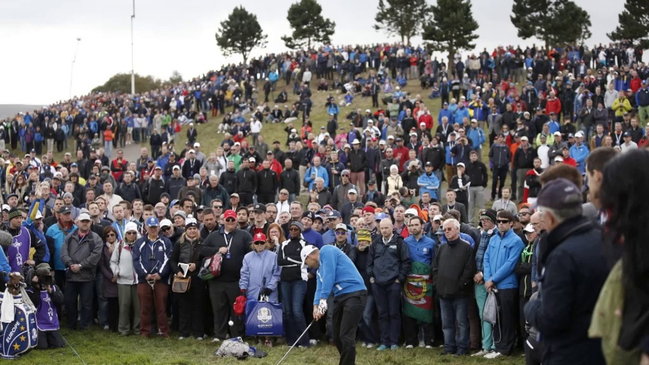 GOLF: Ryder Cup: Europa mit Traumstart