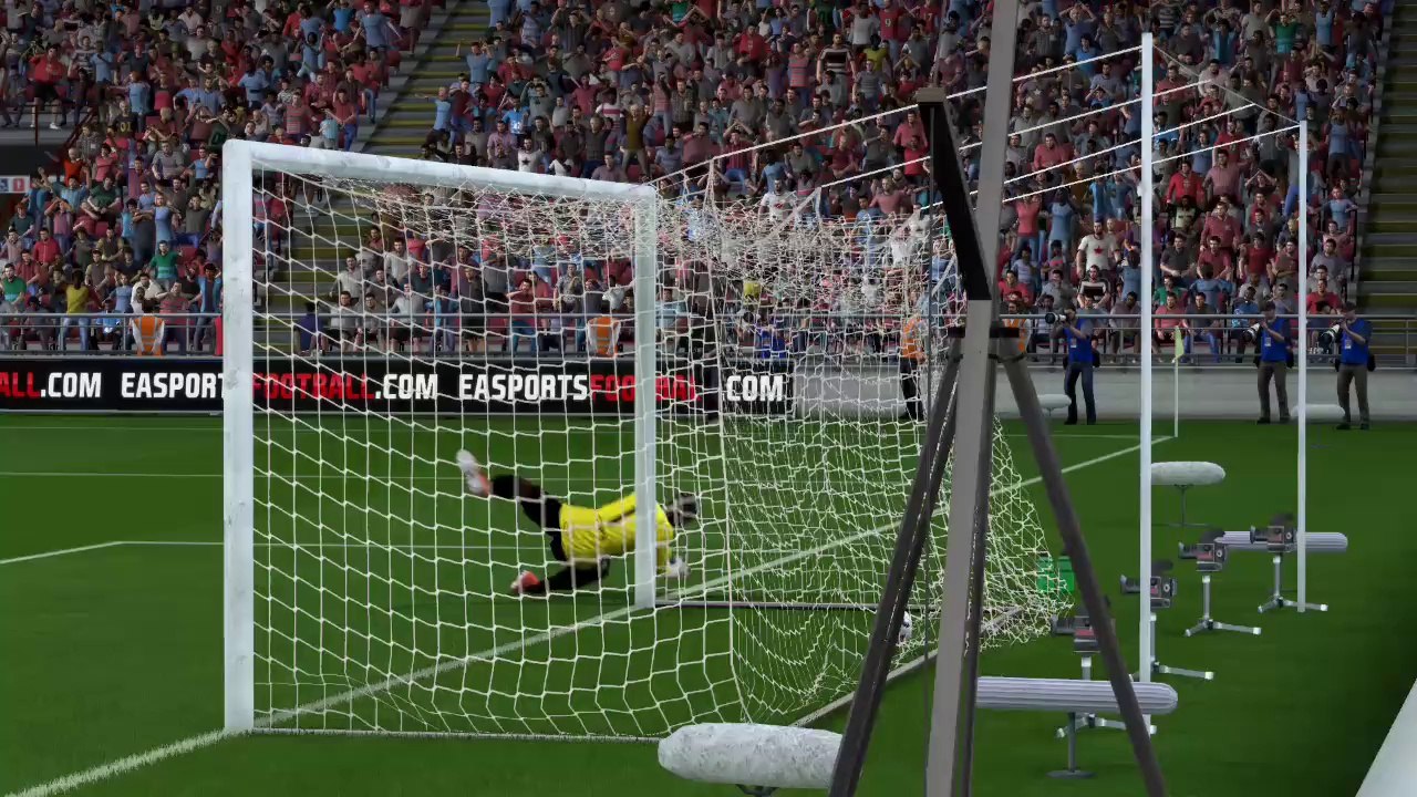 FIFA 14 grosse frappe