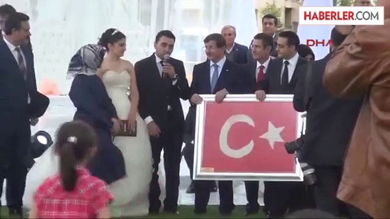Kayseri Davutoğlu, Musul Başkonsolosluk Görevlisinin Nikahına Katıldı