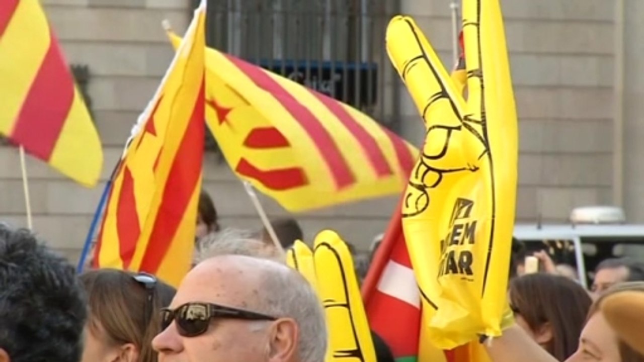 Catalonia leader calls referendum on independence from Spain