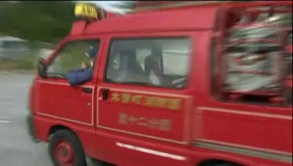 Japon : un volcan crache cendres et pierres et fait un mort et trente blessés