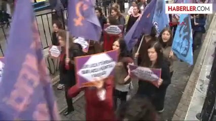 Kadıköy'de "Kadın" Protestosu