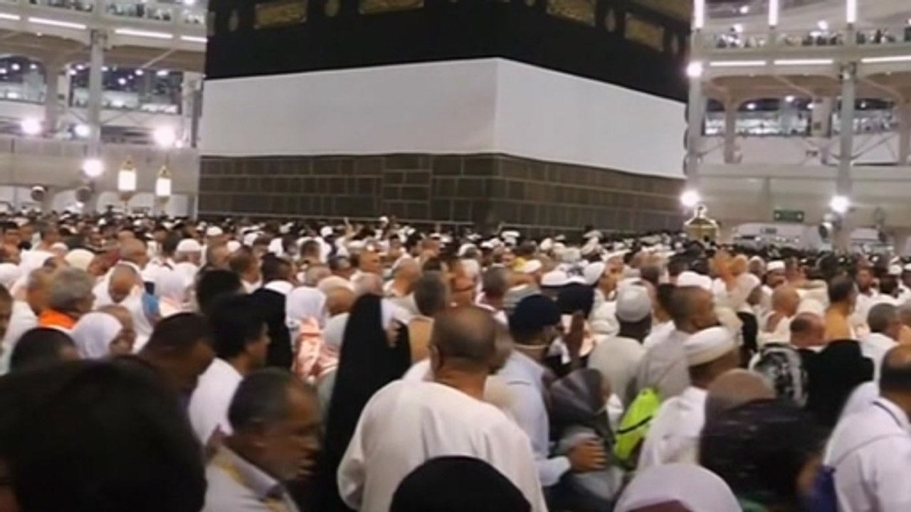 First of three million pilgrims flock to Mecca for Haj