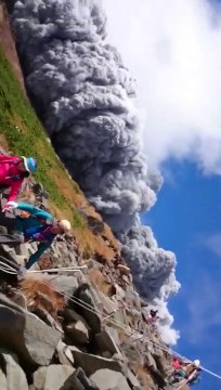 Terrifying Footage From Mount Ontake Volcano Eruption In Japan