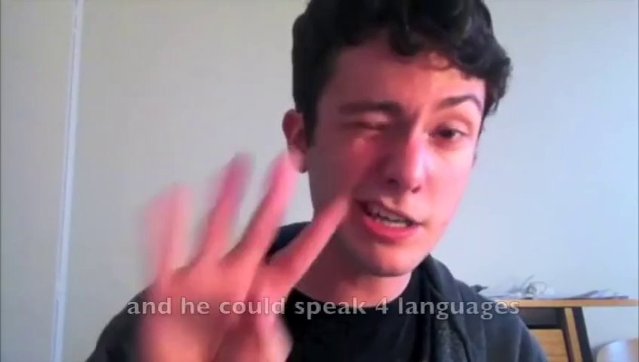 Jeune américain parle dans 20 langues différentes!