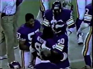 Holt picks off Simms