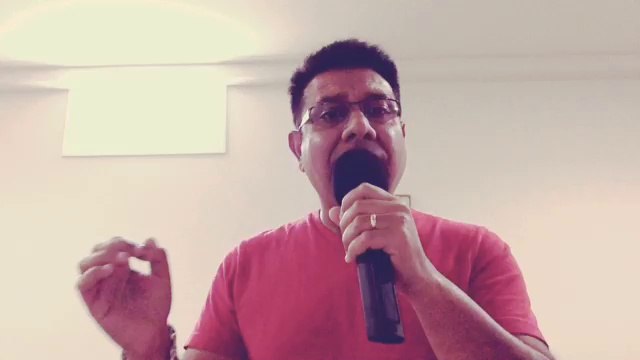 Gulabi aankhe jo Teri dekhi.... Rafi Saab's karaoke by Mr Zmancool , sung by dj mehfil live.