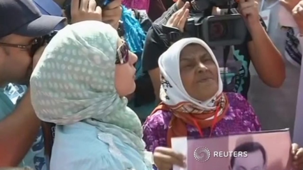 Mubarak's verdict on alleged 2011 ordered killings postponed