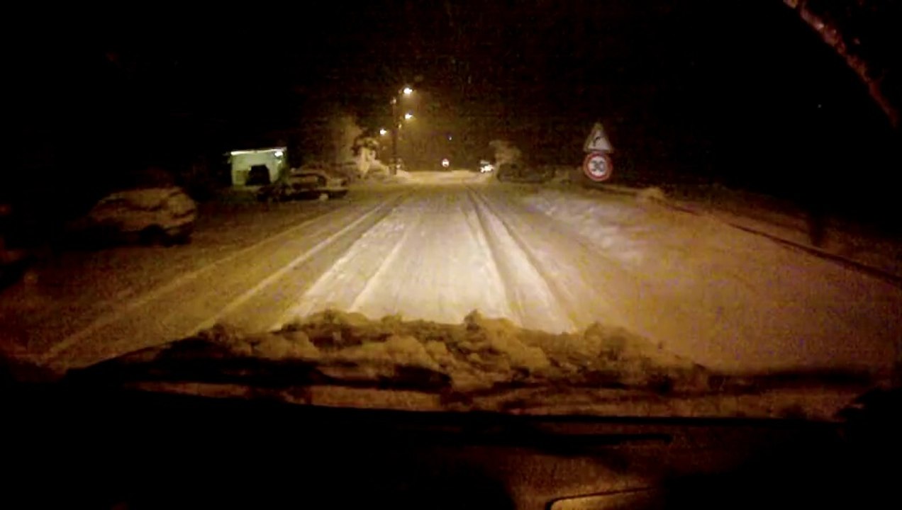 T2 dans un peu de neige