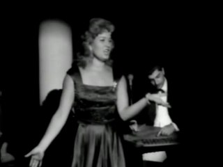Dik Mumu Şamdana - Feriha Tunceli (Neriman Köksal)