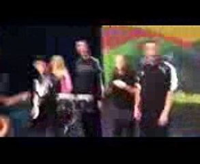 The Wiggles sing Neil Diamond