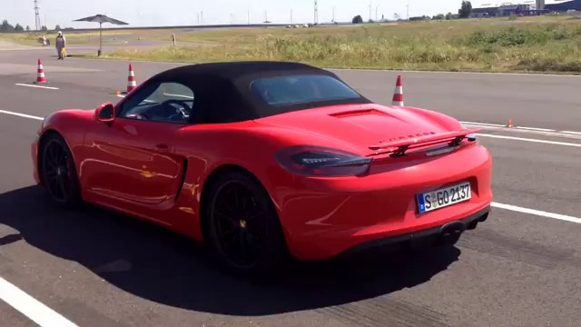 Porsche 911 GT3, 911 Turbo And Cayman GTS kalkışları