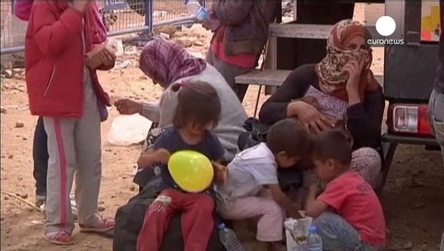 Турецкая граница открыта только для беженцев из Сирии