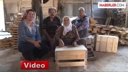 90'lık Lütfiye Nine Durmaksızın Çalışıyor