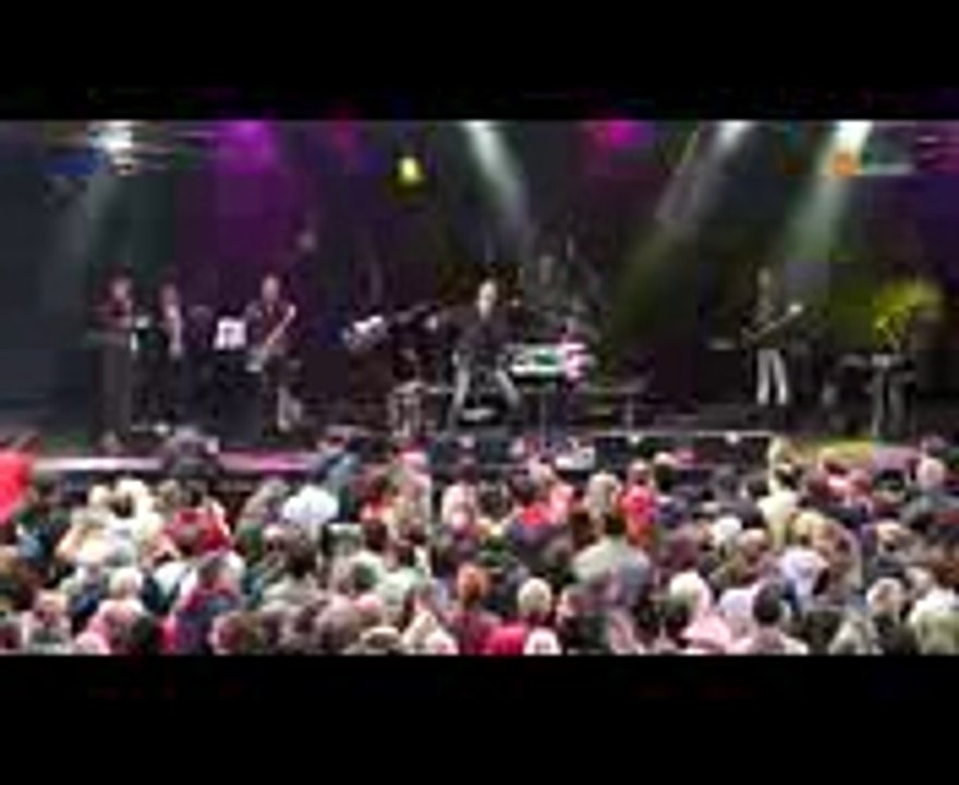 Paul de Munnik  Neil Diamond  Sweet Caroline  Nirwana tuinfeest 2014