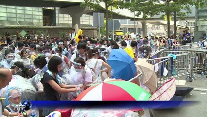 Hong Kong: les prodémocratie campent devant le siège du pouvoir