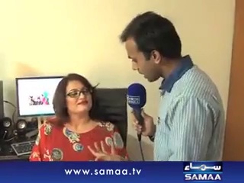 Female Fan of Imran Khan Ready to Marry Him watch video