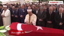 Bahçeli, Yıldırım'ın Tabutuna Omuz Verdi