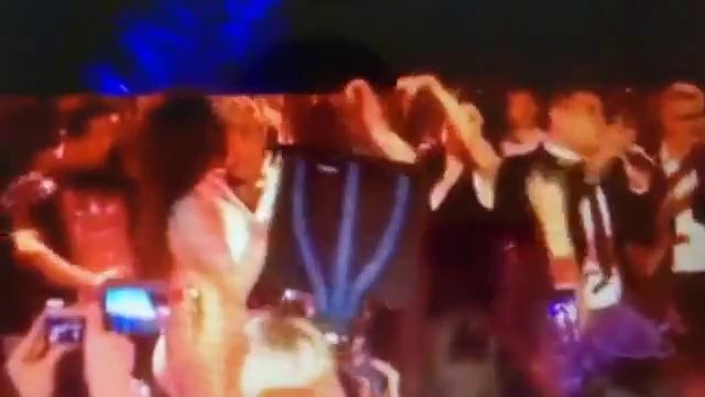 Haifa Wehbi and Dina Dancing with Amr Diab