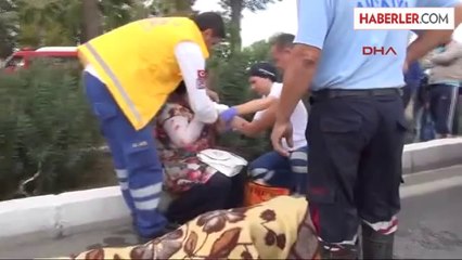 Otomobil Kanala Uçtu: 5 Yaralı