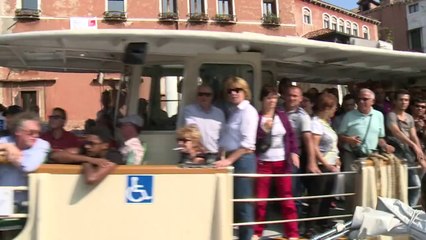 Clooney frisch vermählt: Öffentlicher Auftritt mit Ehefrau Amal