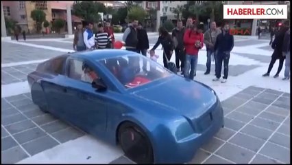 Bu Otomobil 7,5 TL'ye, 500 Kilometre Kat Ediyor