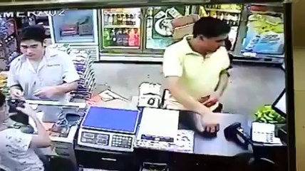 Funny Cigarette Scandal caught on Cam