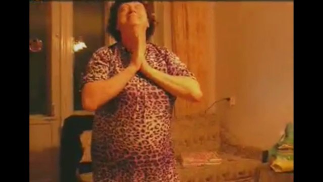 Хорошее настроение у весёлой женщины