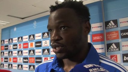 8e j. - Mandanda : "Tout le monde fait les efforts"