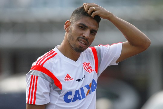 Luxemburgo não acredita que Wallace jogue na quarta