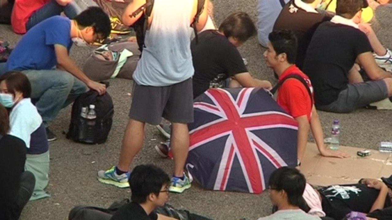 New day of protest dawns in Hong Kong