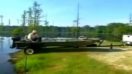 Collection Of Funny Boat Crashes And Boat Fails