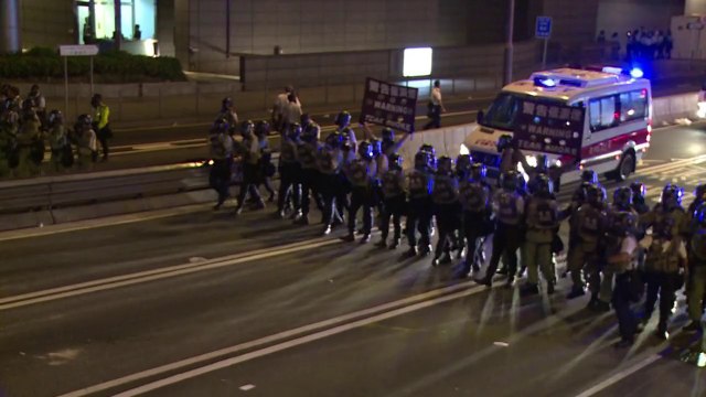 Violentes manifestations à Hongkong