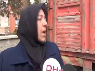 Milyoner 'garip' bankaya takım elbiseyle gidip para yatırıyormuş