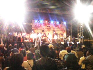 WALDO RIOS  CIERRA CAMPAÑA EN CHIMBOTE