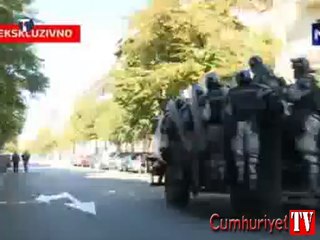 Belgrad'daki eşcinsel onur yürüyüşünde arbede