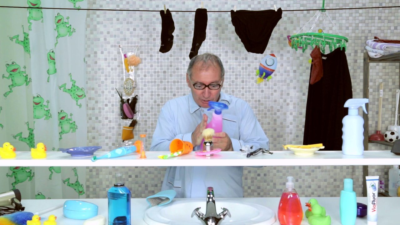 BAIN QUOI ? - "Cheveux propres"