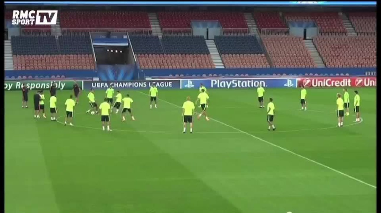 Football / PSG - FC BARCELONE : Les Barcelonais étaient au Parc des Princes - 29/09