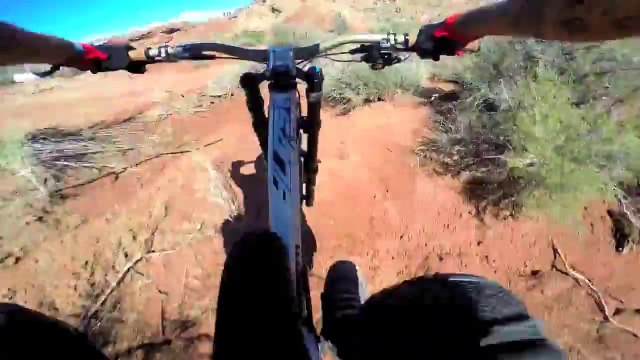 GoPro embraquée : descente MTB Red Bull Rampage - Andreu Lacondeguys