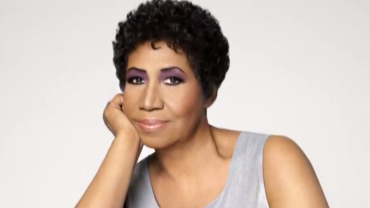 Aretha Franklin Covers Adele's "Rolling In the Deep"