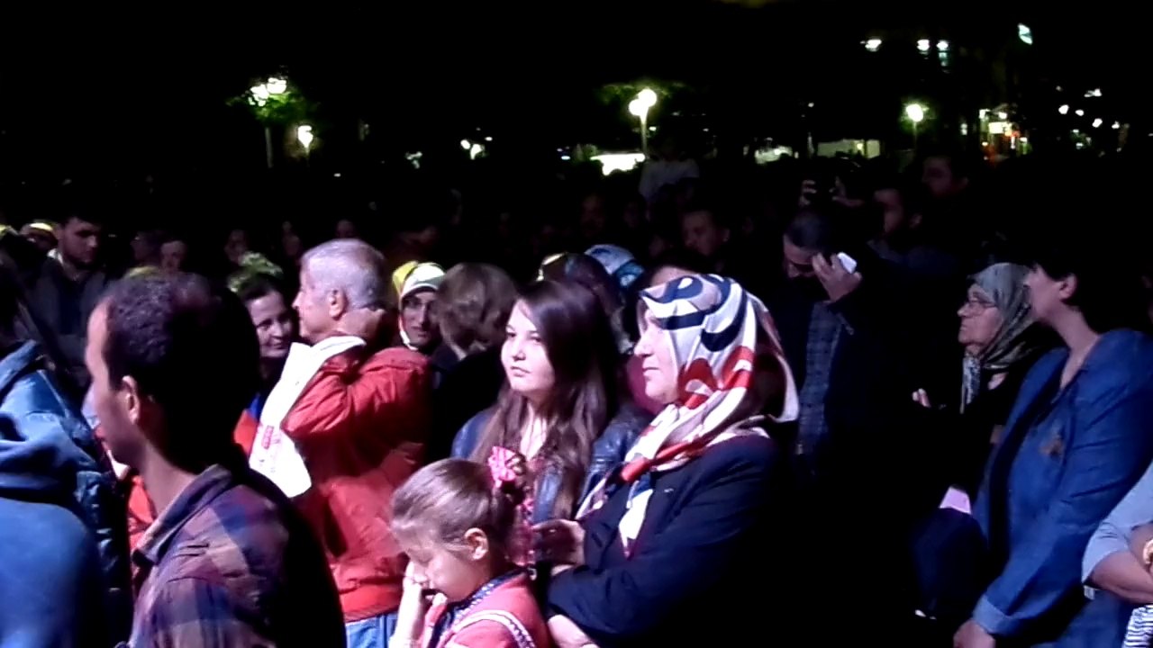 Yenikent Dayanışması Halk Konserinde "GRUP IRAZ" Sahnesinden Bir Bölüm (30 Eylül 2014)