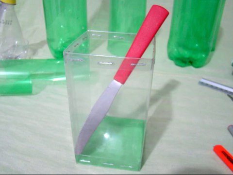 - Caja cuadrada hecha con botellas de PET - vídeo resumido - Trabajos manuales - Manualidades
