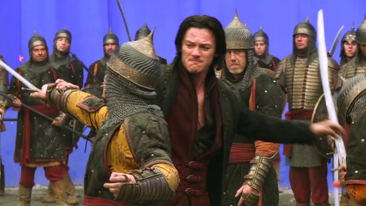 Dracula Untold - A Day in the Life of Luke Featurette w/ Luke Evans