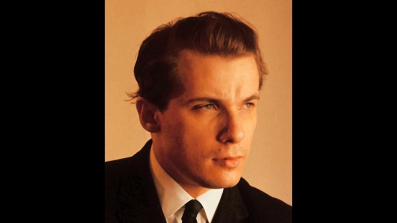 Glenn Gould 1932 - 1982 Bach Toccatas BWV 910 - 916.wmv
